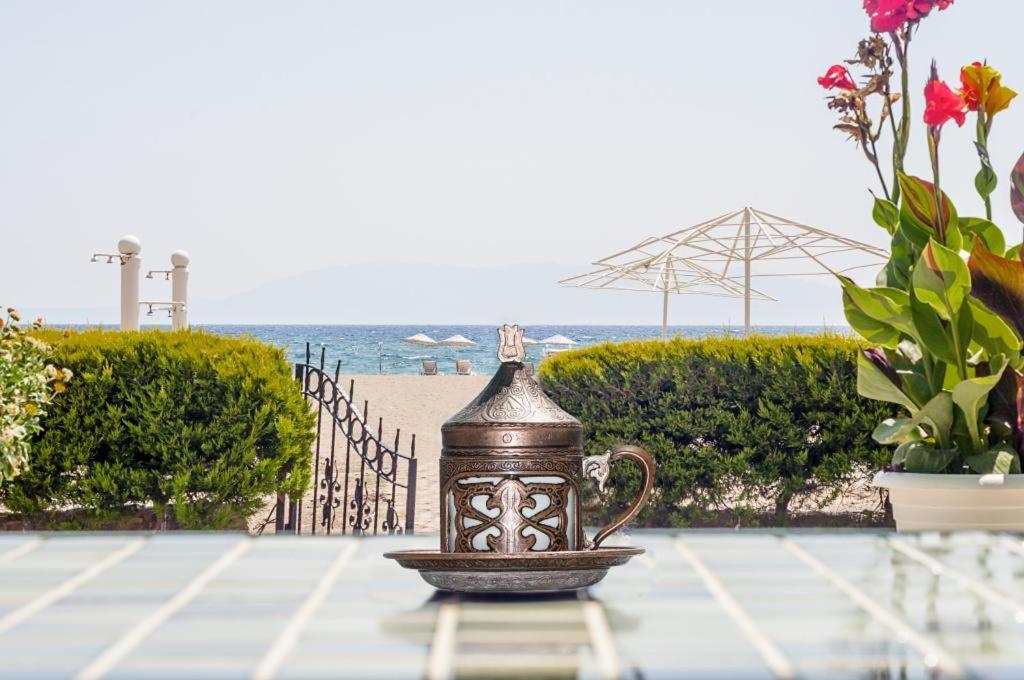 Colophon Beach Otel Gumuldur Exterior foto